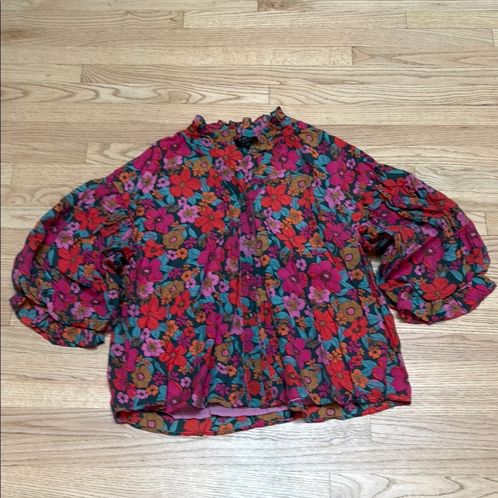 Fate Floral Puff-Sleeve Blouse in Fuchsia, Red & Green